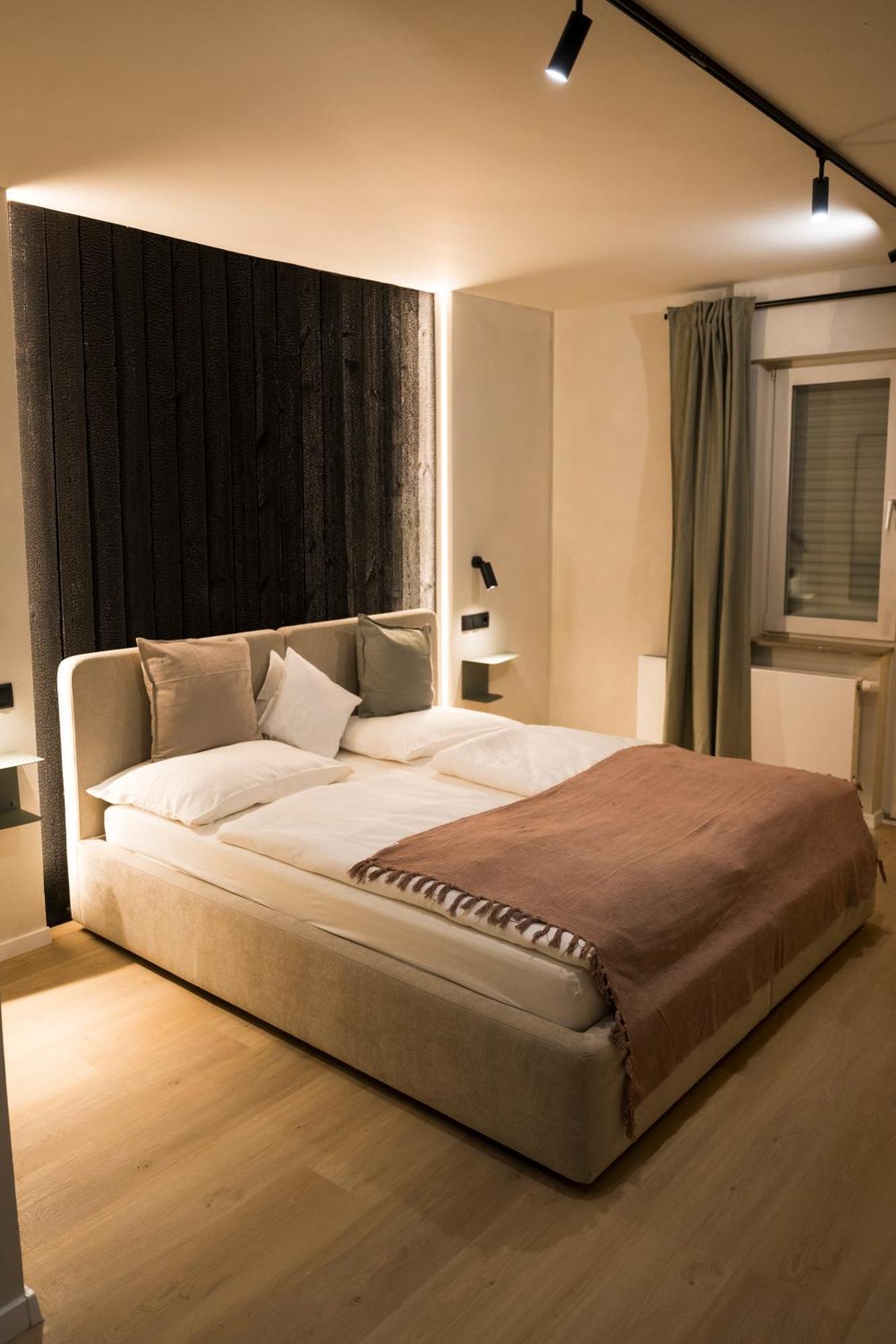 Hotel Weinhaus Kreuter Κόμπλεντς Εξωτερικό φωτογραφία