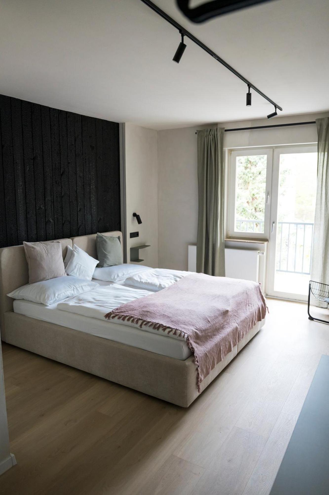 Hotel Weinhaus Kreuter Κόμπλεντς Εξωτερικό φωτογραφία