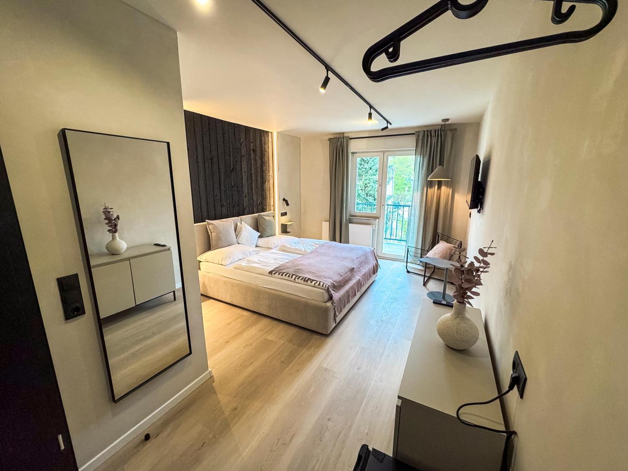 Hotel Weinhaus Kreuter Κόμπλεντς Εξωτερικό φωτογραφία