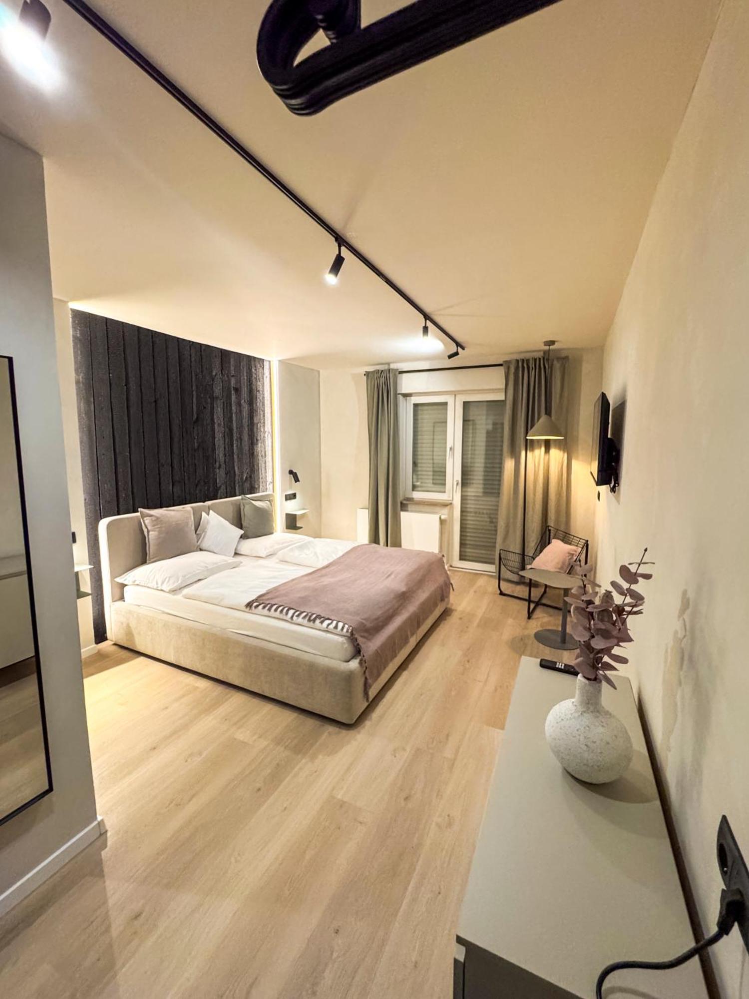 Hotel Weinhaus Kreuter Κόμπλεντς Εξωτερικό φωτογραφία